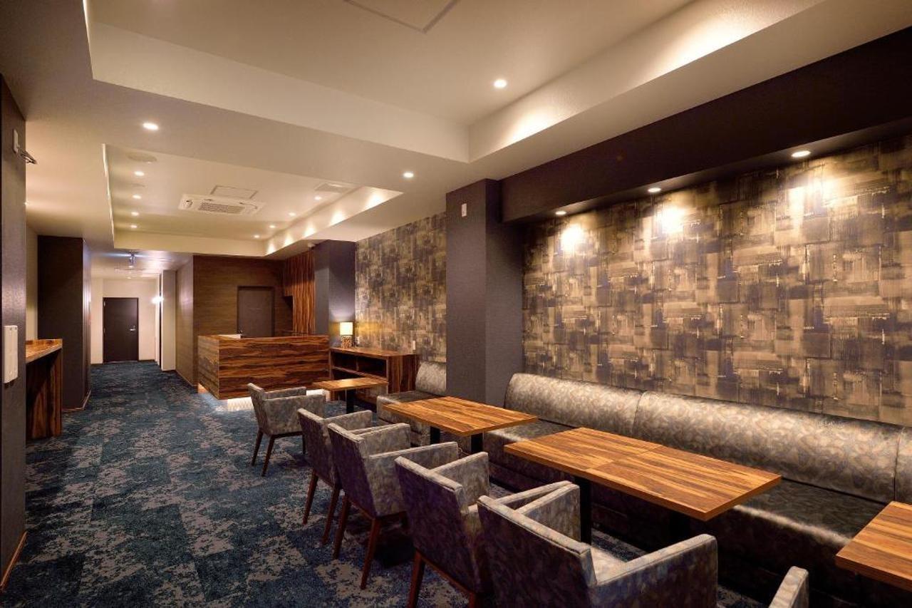 Hotel The Rock Osaka Bagian luar foto
