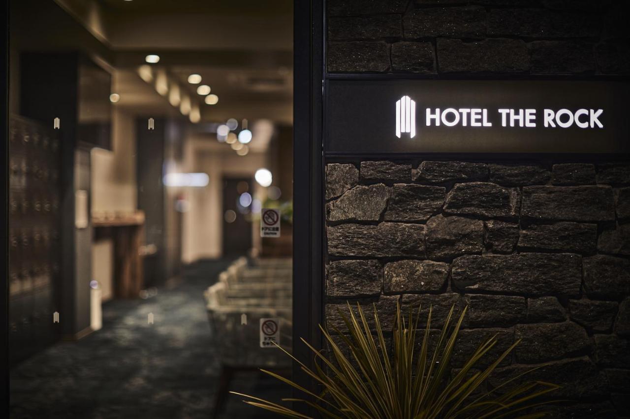 Hotel The Rock Osaka Bagian luar foto