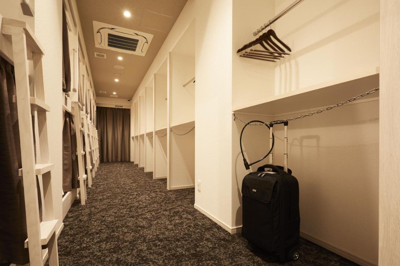 Hotel The Rock Osaka Bagian luar foto